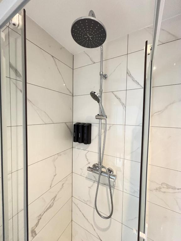 Soh Rent Strasbourg Bedroom 4 Tv-Wifi Near Train Station - 3