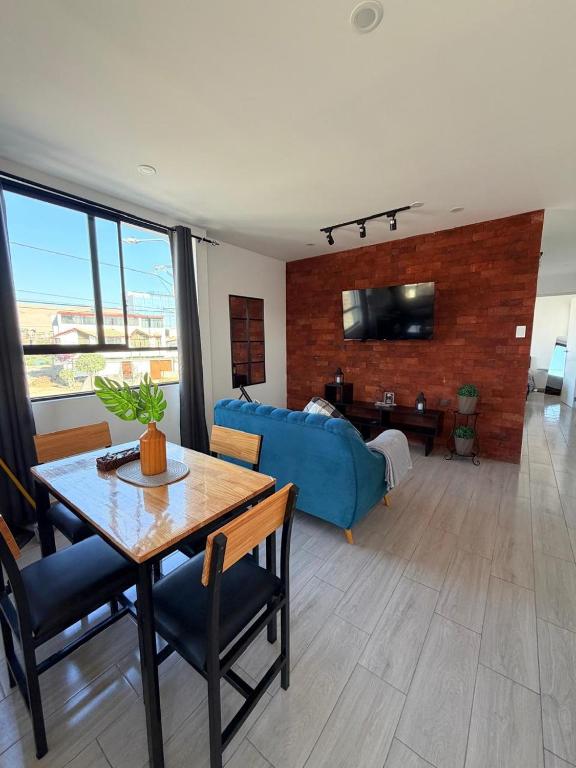 Dpto familiar moderno 2do piso - 2 Hab - 3 camas - wifi - lavadora - 2