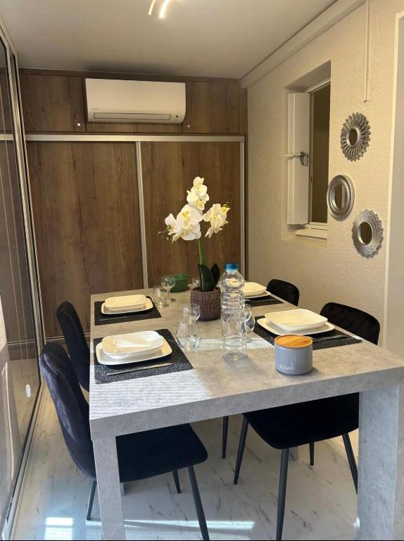 Appart climatisé 2 chambres 150m plage Richelieu - 2