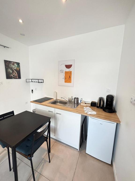 Soh Rent Strasbourg Studio 1Tv - Wifi near train station - 2