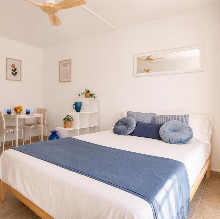 1 minute from the beach, In the heart of Roses, Side sea view Estudio - 3