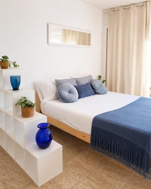 1 minute from the beach, In the heart of Roses, Side sea view Estudio - 2