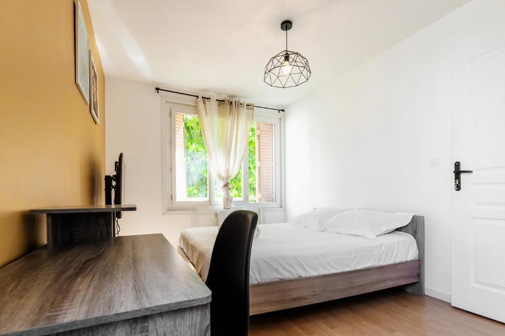 Appartement 3 chambres 3-6 personnes, parking privé proche de La Doua, Lyon - 3