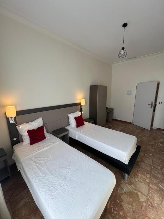 Chambre meublée - 3