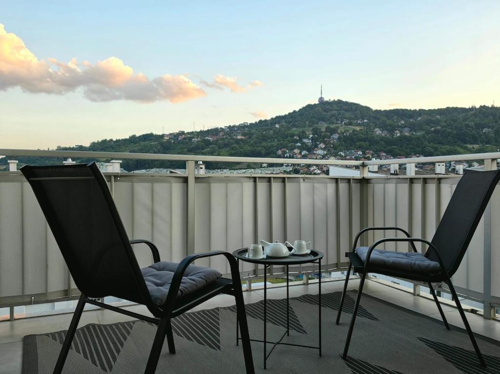 capital views - 1