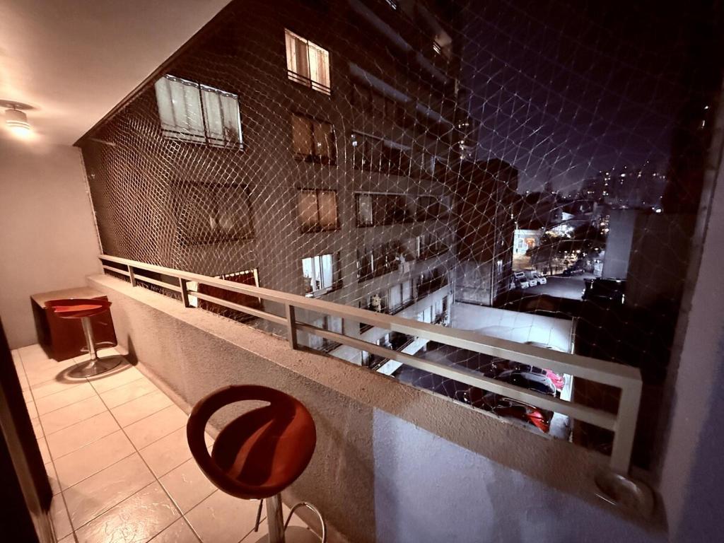 Well-equipped apartment - Wi-Fi - Balcony - Steps from the Metro - 2