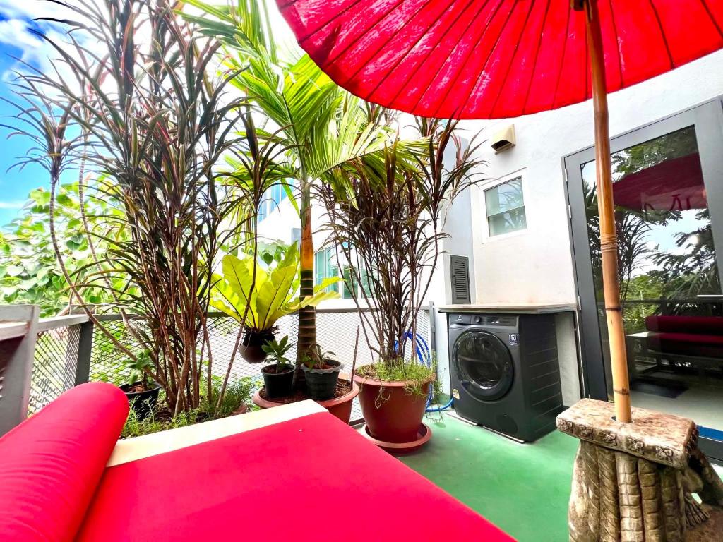 Brianna Balcony Apartment