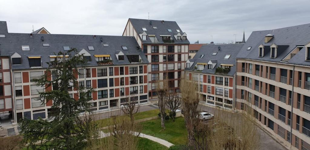 Chez KARINE T4 Terrasse HYPER CENTRE VILLE Wifi Parking - 2