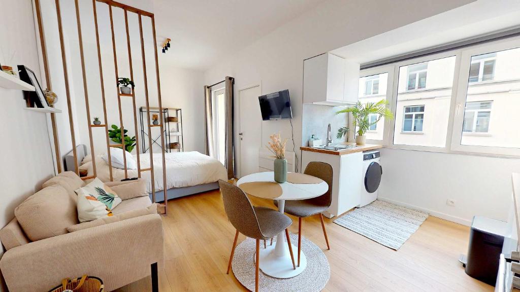 studio center Naple with large balcony for 2people - 1