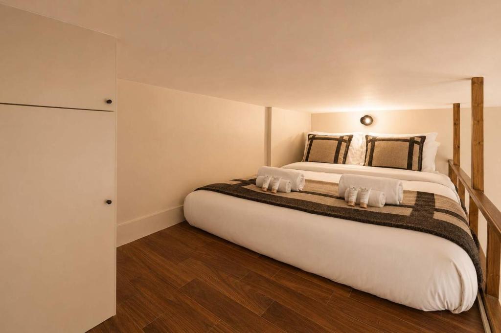 Renovated studio with mezzanine in Le Marais - 2