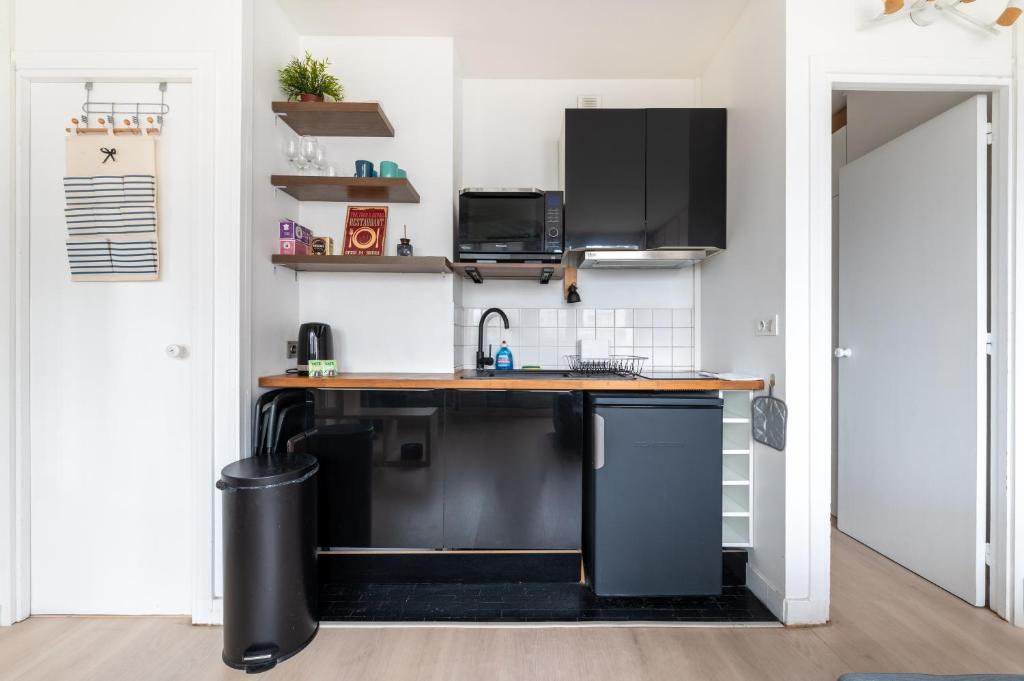 High-Rise Studio Flat w City viewsPorte Dauphine - 2