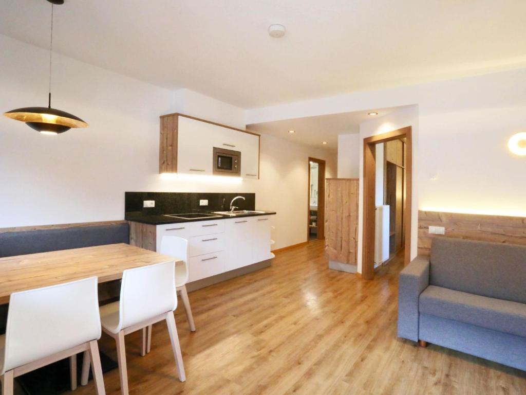 Apartment mit Terrasse by Interhome - 1