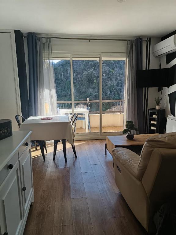 Magnifique studio avec vue au pied des thermes - 3