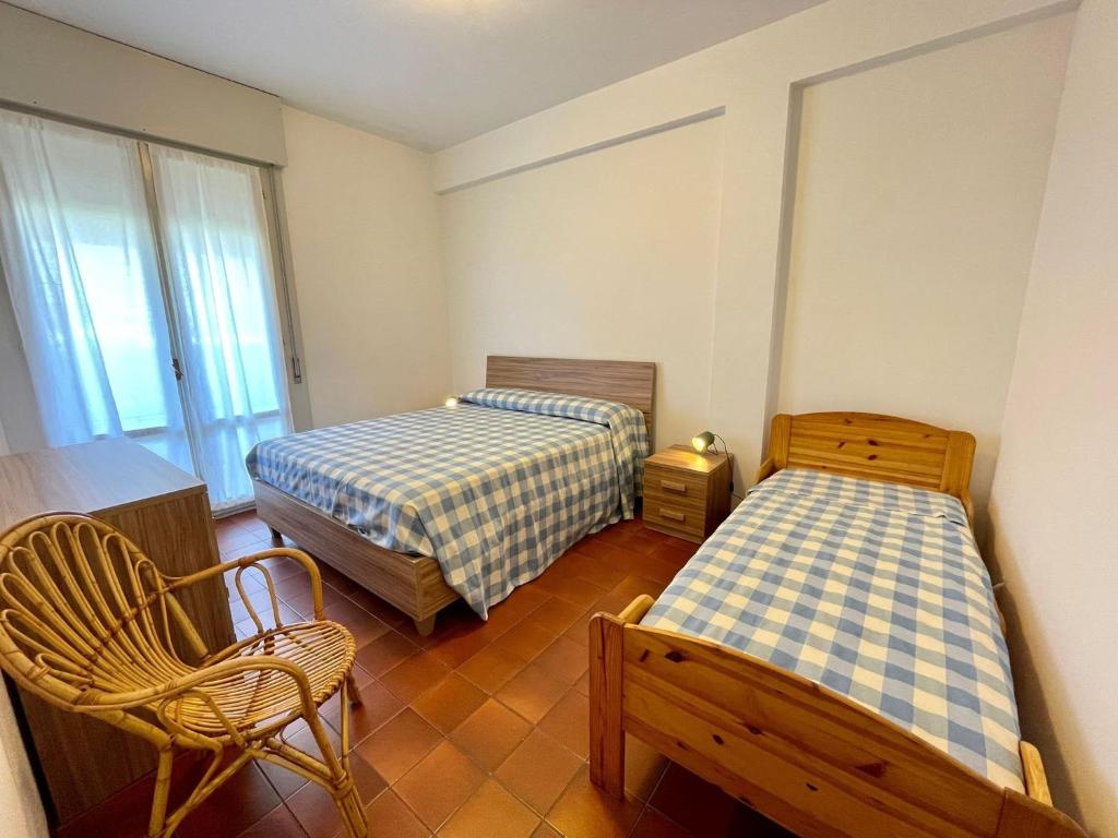 Sea-view apartment with lovely, furnished terrace - 5