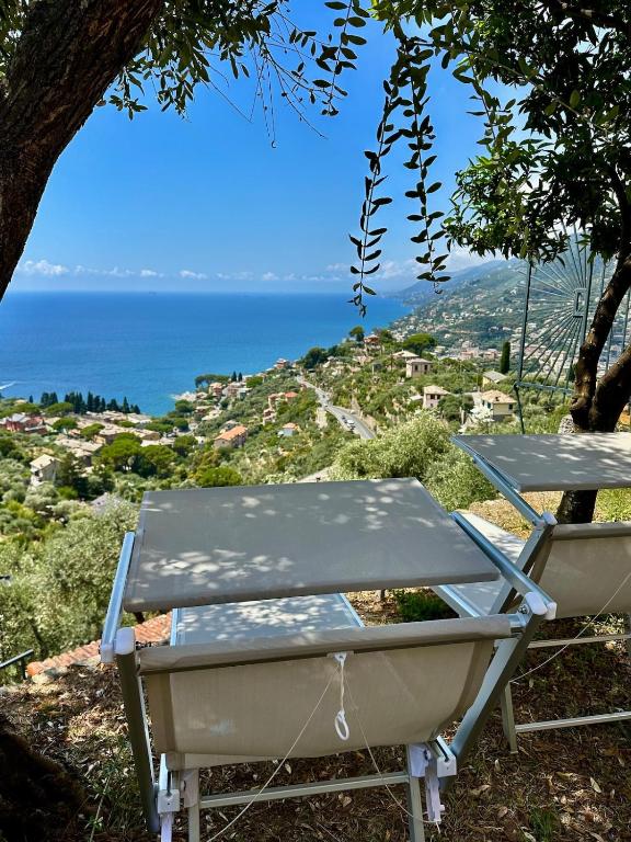 Ca' Maria Colombo, entire accommodation with sea view and garden - 1