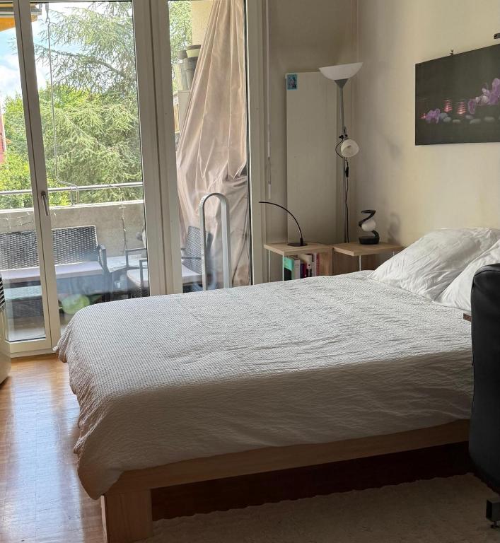 Quiet apartment near UN, Airport and shopping mall with parking - 4