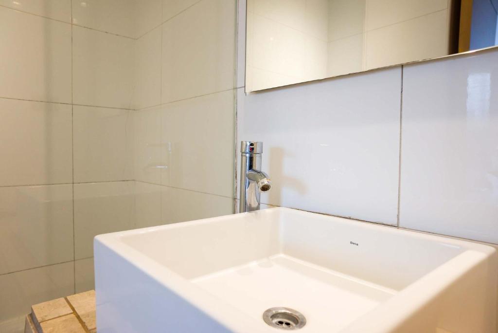 Cozy 2BR Retreat in Las Condes Prime Location - 2