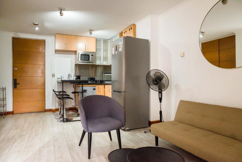 Cozy 2BR Retreat in Las Condes Prime Location - 4