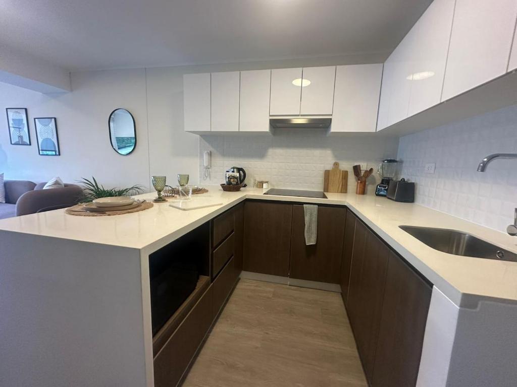 DecoRent Luxury in Miraflores, steps from Larcomar - 1