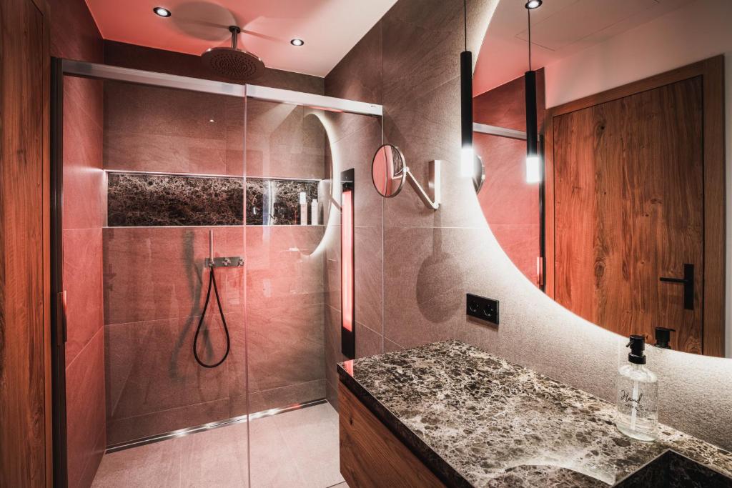 Chalet am Wetterkreuz - Luxus mit Sauna & Whirlpool in Reit im Winkl - 2