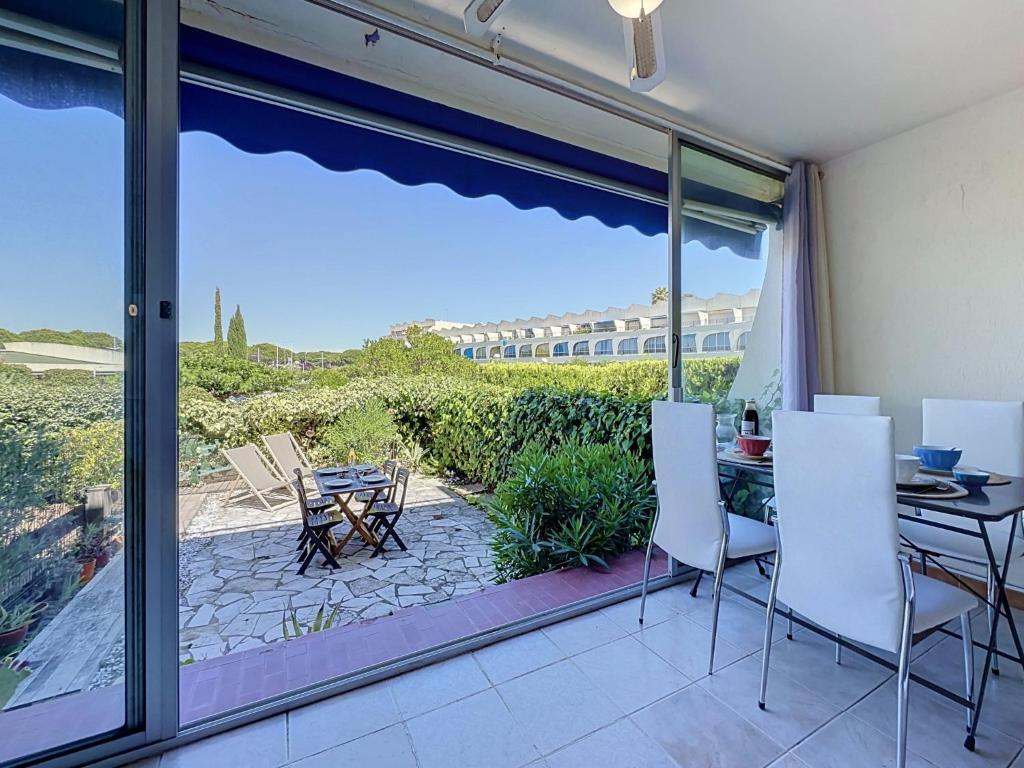 Apartment Les Jardins du Port-12 by Interhome - 2