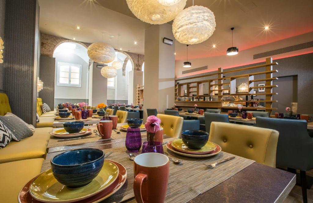 Leonardo Hotel Barcelona Las Ramblas - 4