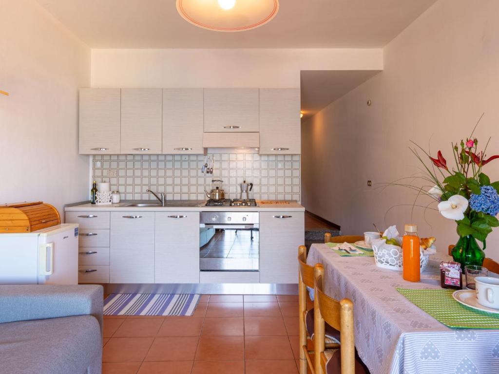 Apartment Niki-2 by Interhome - 3