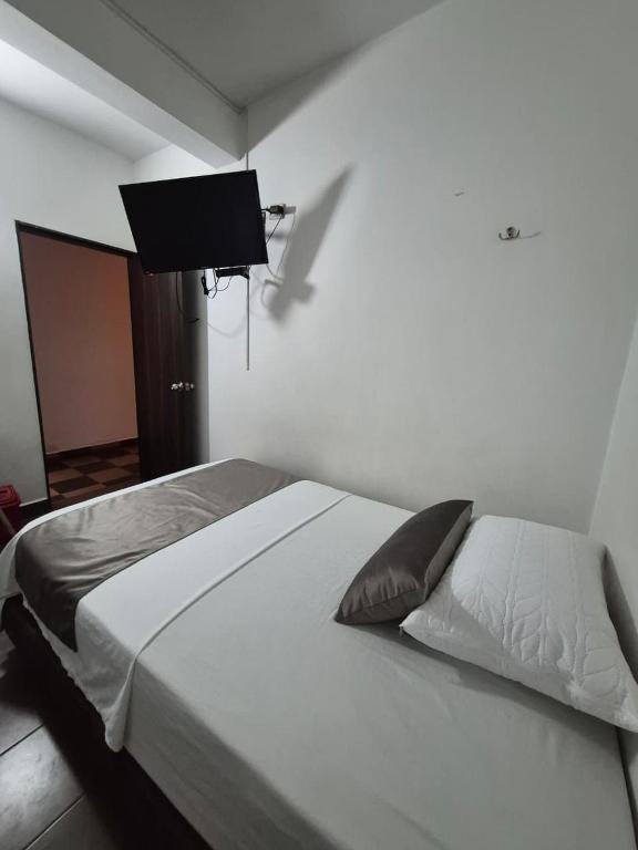 Hotel La Mansión - 2