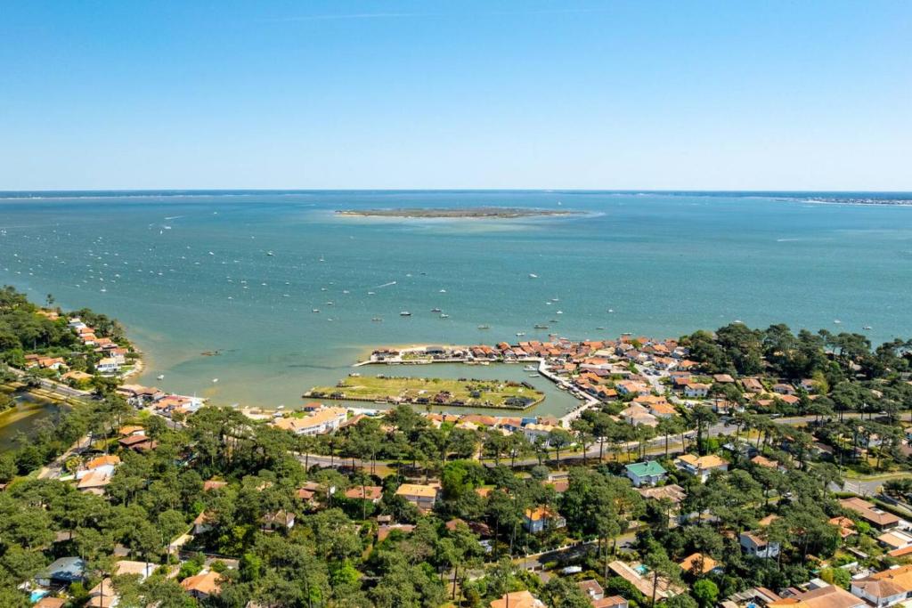 6BR Coastal Villa | Pool | Garden Serenity - 5