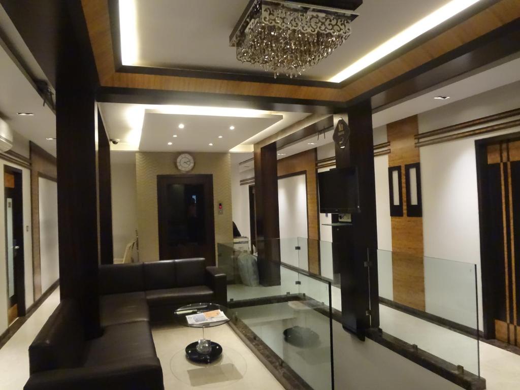 Hotel Causeway, Colaba, Bombaj