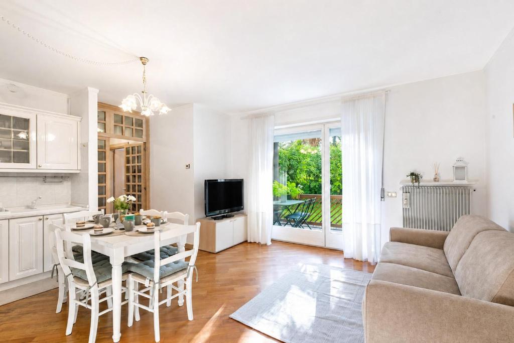Riva's Garden Home - Happy Rentals - 3