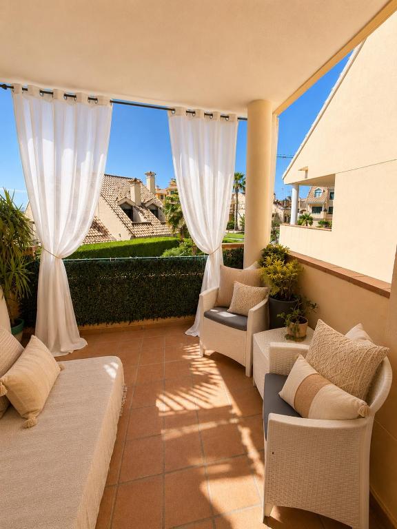 Bright pool apartment SR - 4