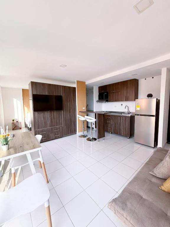 Modern Loft Near The Tesoro Mall - 5