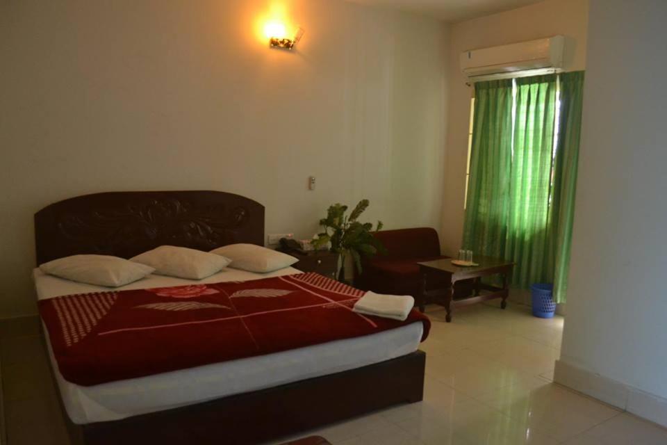 Hotel Shams Plaza photo