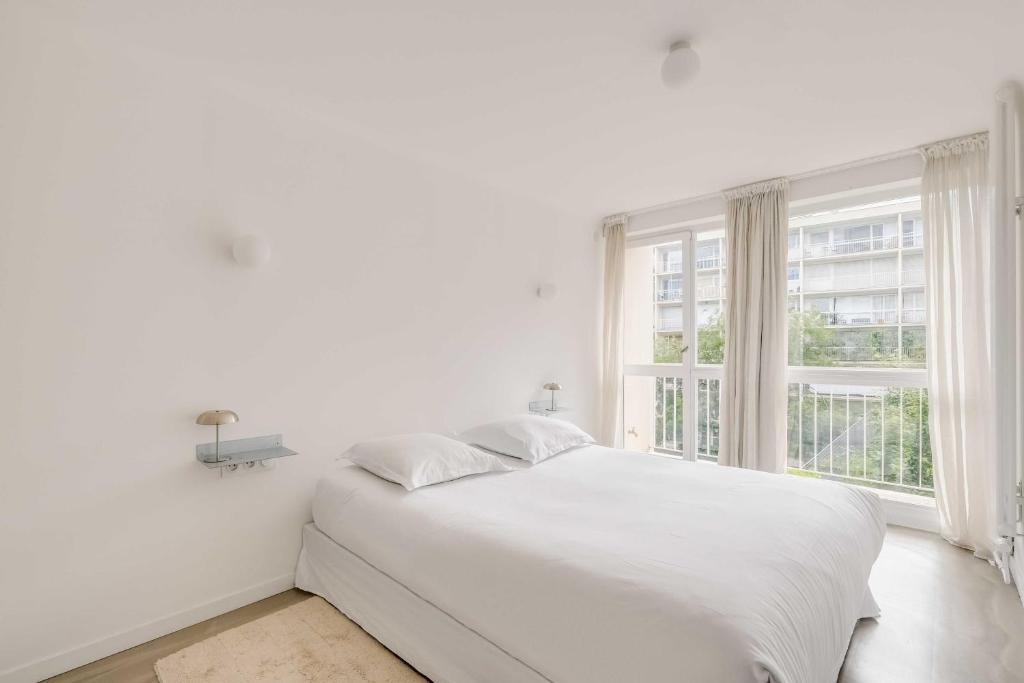Modern 1BDR 2P flat with a balcony – Ménilmontant - 2