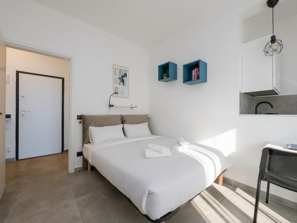 Quiet and bright studio apt with a balcony and AC - 3