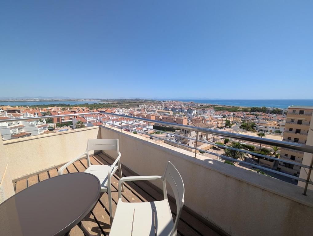 Rooftop Escape-Sea View Retreat, Torrevieja - 1