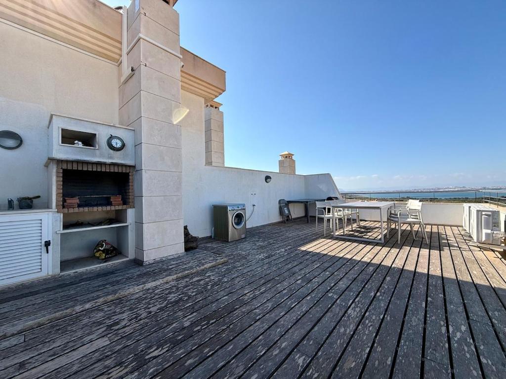 Rooftop Escape-Sea View Retreat, Torrevieja - 4