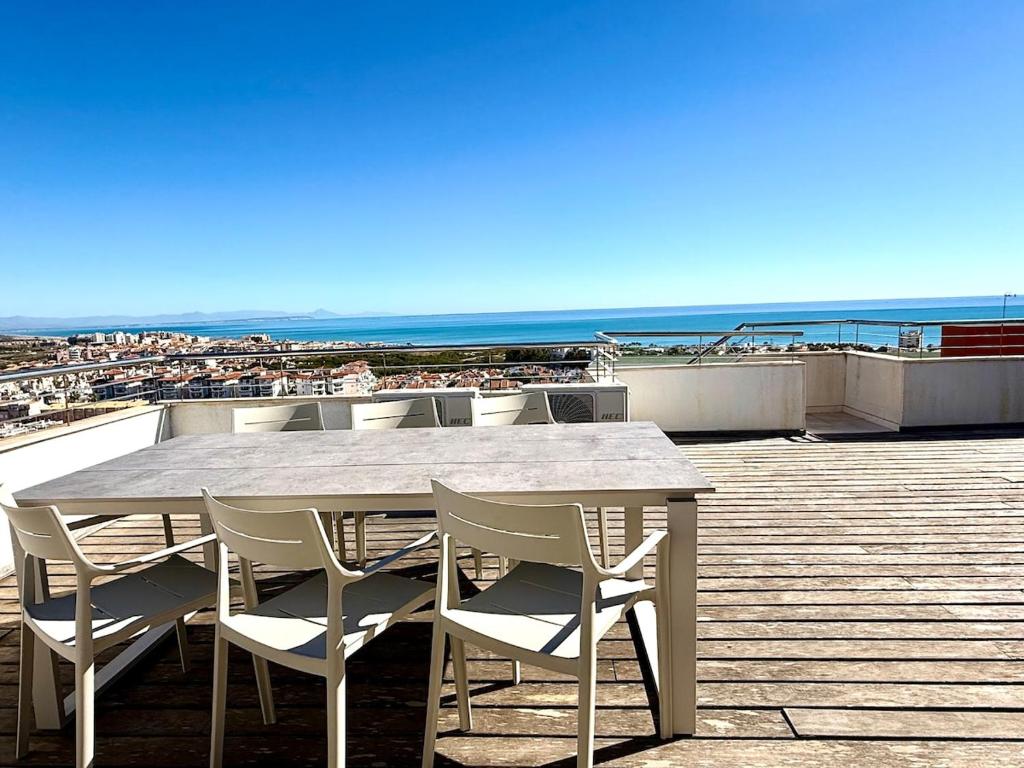 Rooftop Escape-Sea View Retreat, Torrevieja - 5