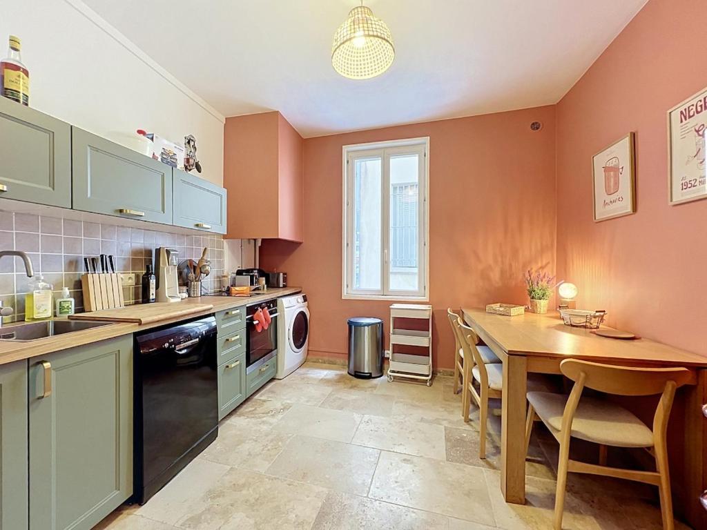 Beautiful 40m2, 1 bedroom apartment with AC in the heart of the city - 3