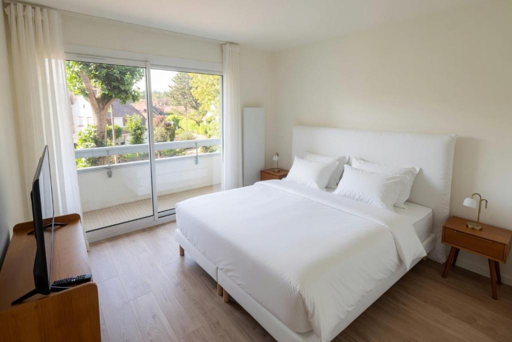 Architect renovated apt parking & 2 balconies - 5