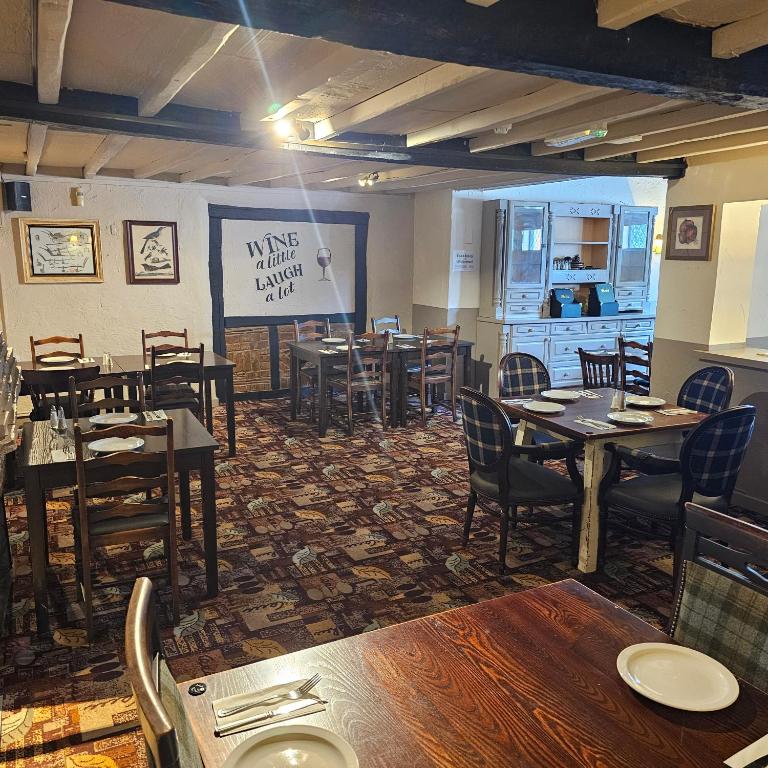 Chequers Country Inn photo 5