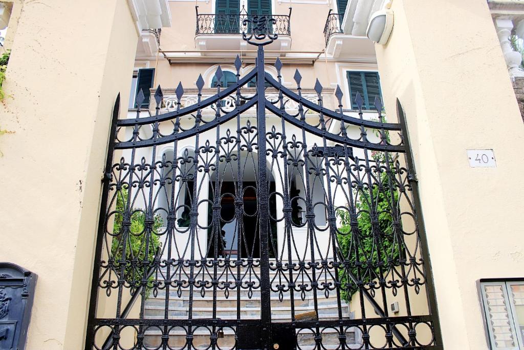 Excelsior Romantic Couples Stay near 5 Terre - 3