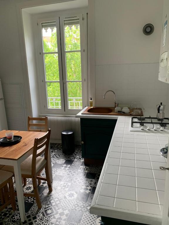 Appartement chaleureux - 40 m2 - Proche Gare - 5