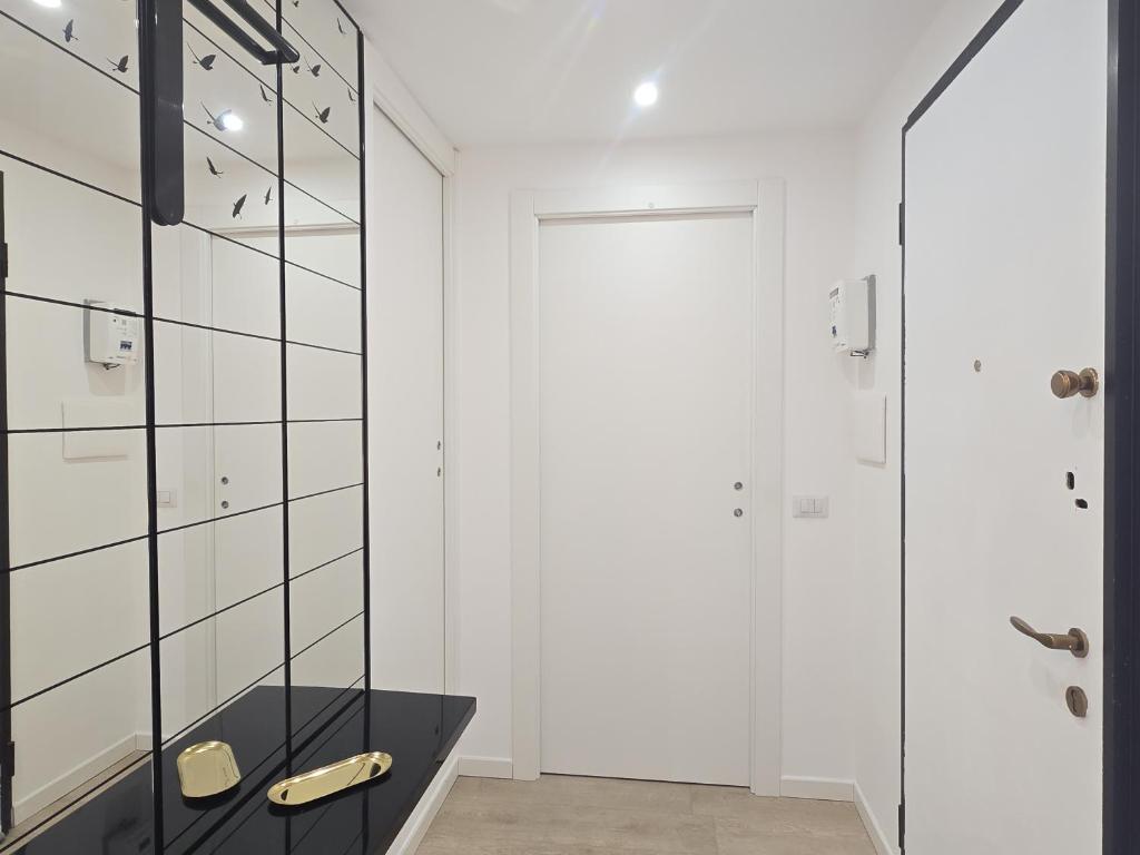M4 Center - Design Washington - Self Check In - WiFi - Balcony - AC - MilanoFlats - 2