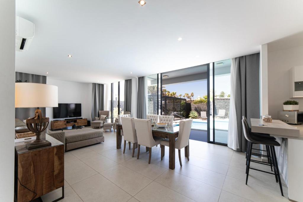 Lanz A Lot, modern 3 bed villa with private pool - 5