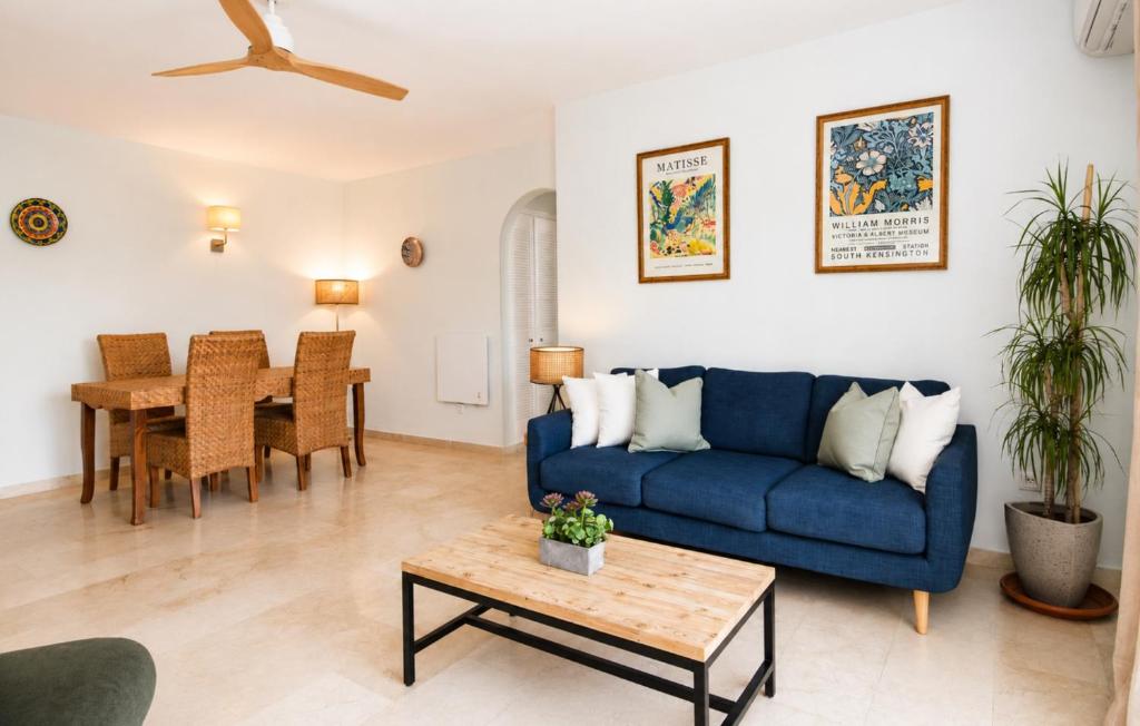Coastal Living Near Estepona Marina - 2