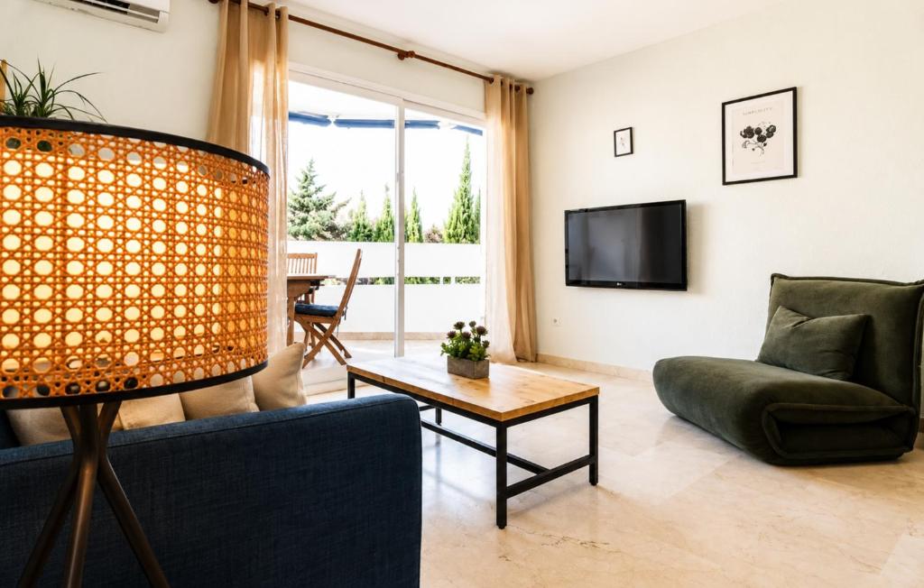 Coastal Living Near Estepona Marina - 4
