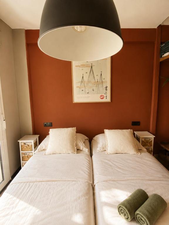 Boutique Apt with Terrace & Sea Views - 4
