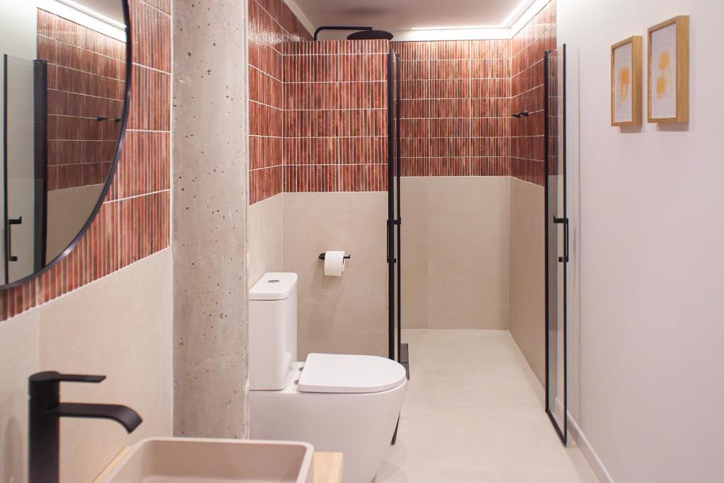 Premium & Quiet 2-Bedroom Apartment in Tenerife City Center by Casa Paul - 3